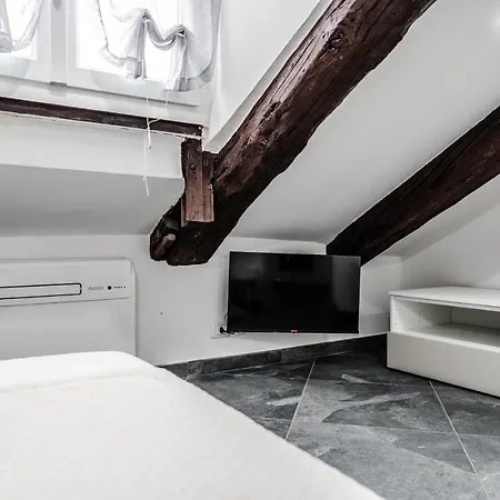 Apartamento La Finestra Sabauda - Mansarda Su *